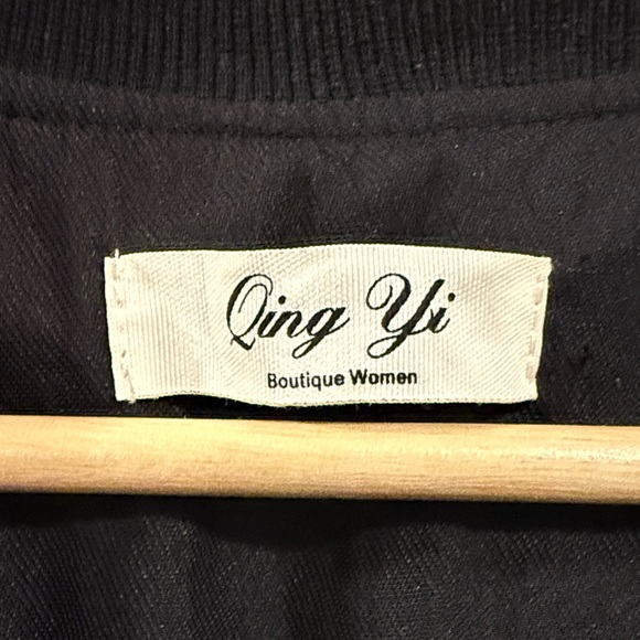 Qing Yi Boutique Women's Black Puffer Coat - Picture 2 of 11